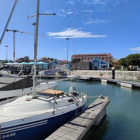 Hotel en barco Huifeng Chen Lisboa